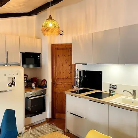 Le Chaine - Vieux Port Centre * La Rochelle (Charente-Maritime)